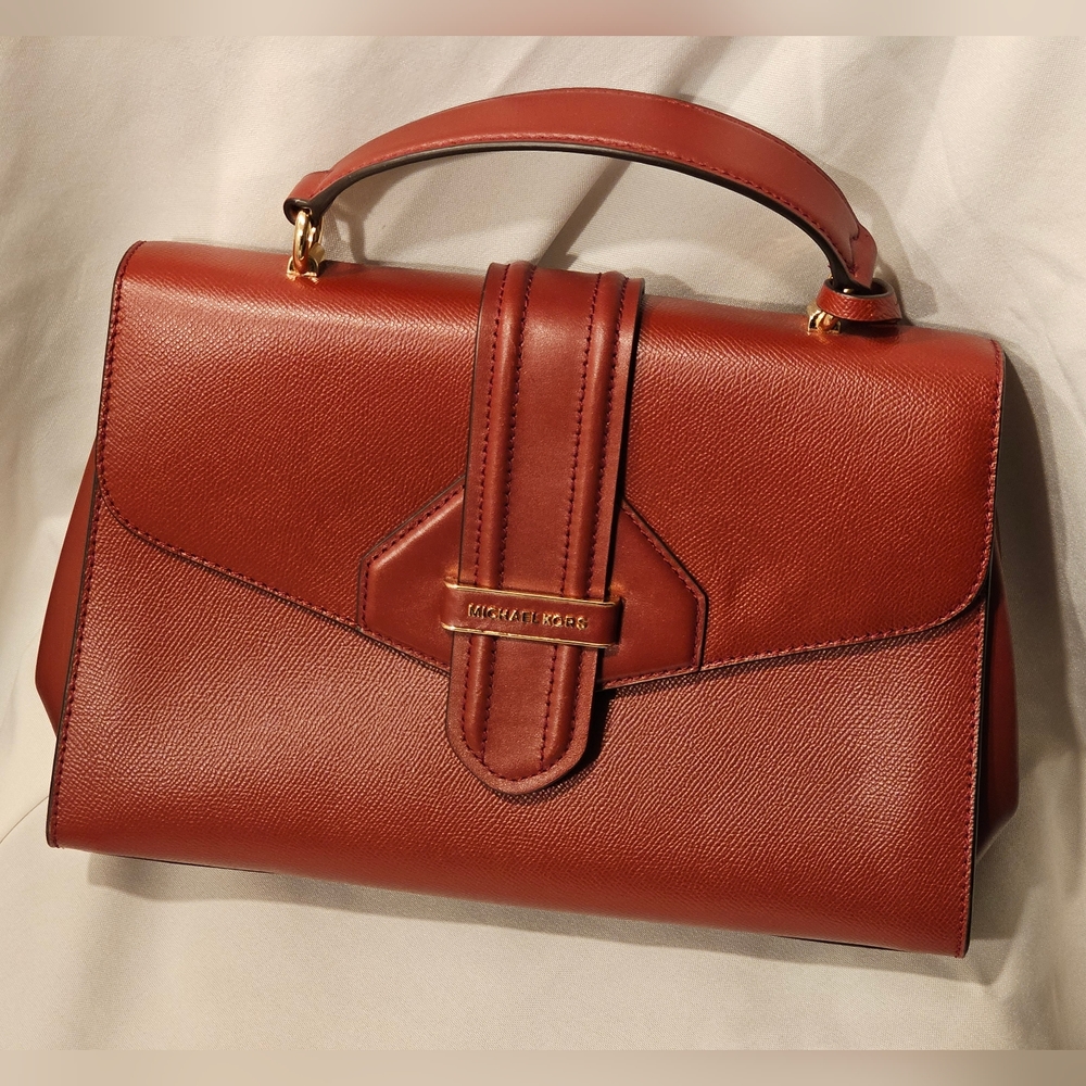 Michael Kors Handbag like new.